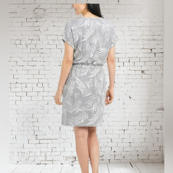 Hilary Radley Short Sleeve Palm Print Dress Gray/White | Medium (8/10) NWT - Picture 3 of 9
